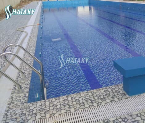 Chọn vị trí lắp thang bể bơi phù hợp